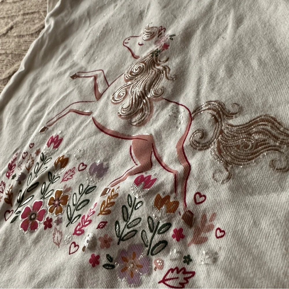 EUC Carter's Baby Girl Tee Shirt, Flower Pony, 18 Months